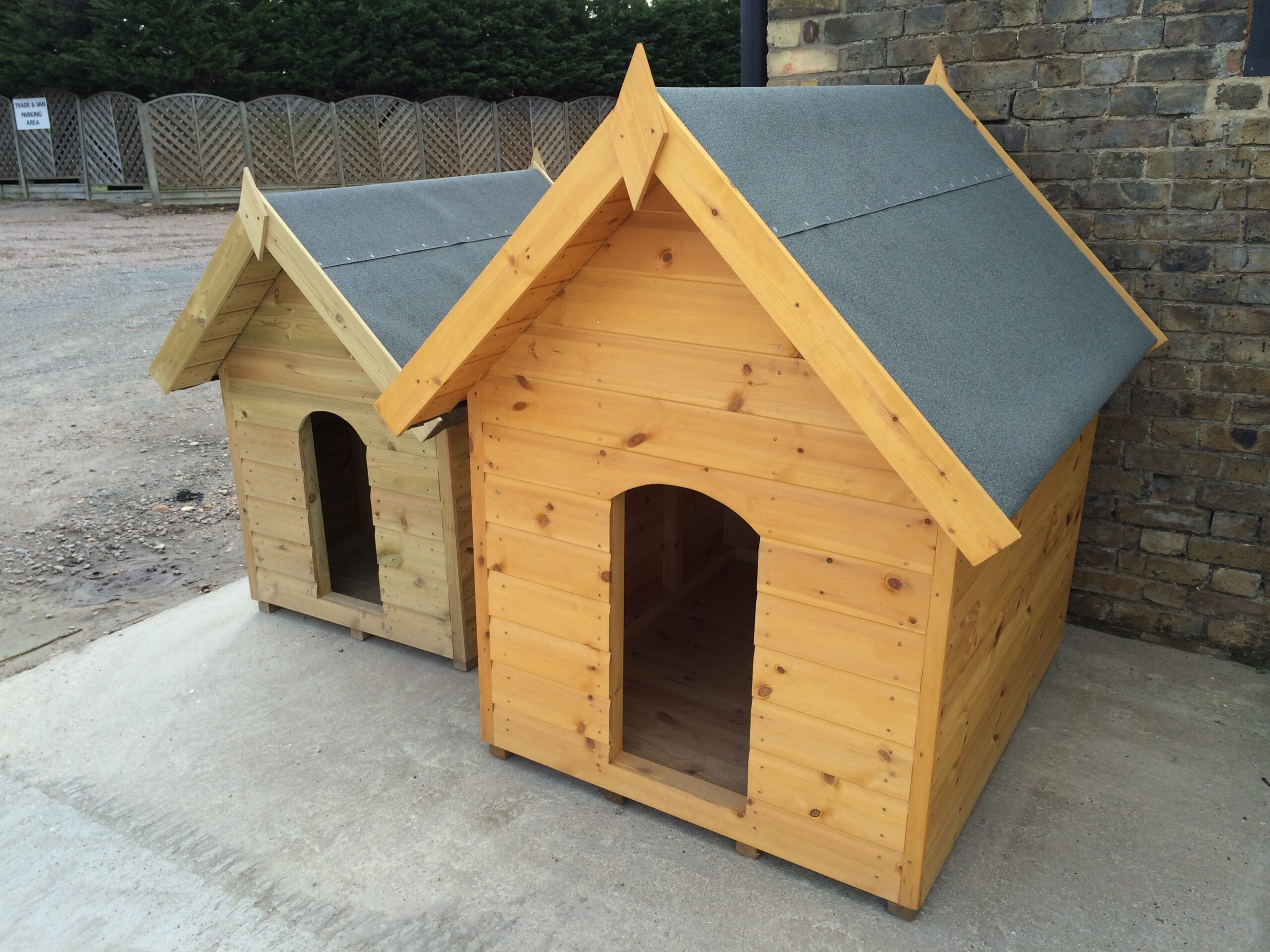 Dog kennel