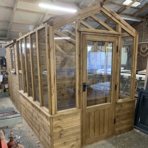 Custom-built timber garden greenhouse, manufactured by 414 Fencing near Hertford and Harlow.